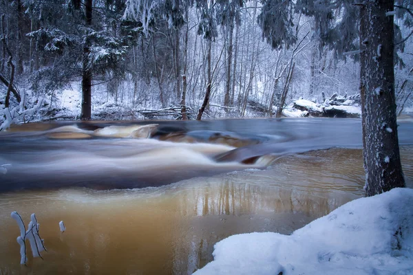 Mała Rzeka Styczniu — Zdjęcie stockowe