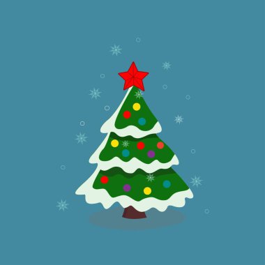 Parlak Noel oyuncaklarıyla süslenmiş güzel yeşil bir Noel ağacı.