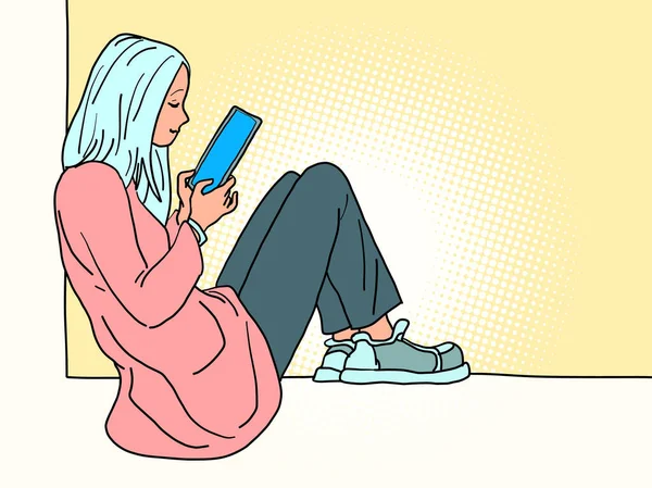 Mladá žena sedí na parapetu u okna a čte si smartphone — Stockový vektor