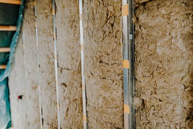 Mineral yünlü tavan arası yalıtımı