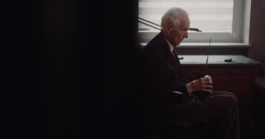 Emekli Yaşlı Adam 'ın Portresi.