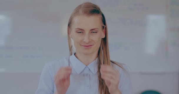 Beautiful Businesswoman Wearing Glasses Smiling Looking Camera Office Worker Smiling — Vídeo de Stock