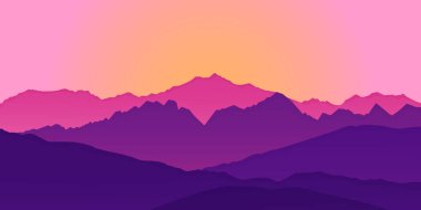 Aşağıdaki vadide sisli dağ manzarasının panoramik görüntüsü Alpenlight gökyüzü ile