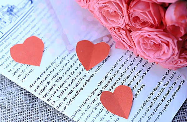 Bouquet Tea Colored Roses Background Newspaper Red Hearts Postcard Desktop — Stock Photo, Image