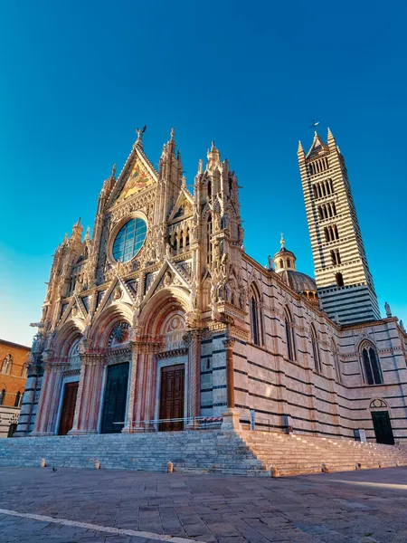 Прекрасний Вид Знамениту Яцца Дель Дуомо Історичним Сієнським Собором Тоскана — стокове фото