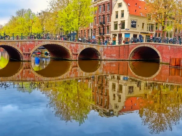 Kanal Amsterdam Şehir Seyahat Hollanda Mimari Köprü Bina Avrupa Nehir — Stok fotoğraf