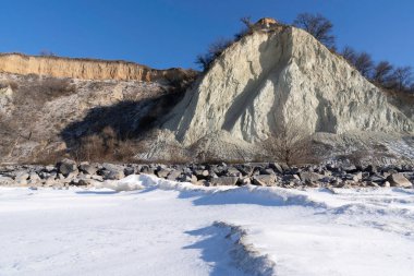 Pyvykha, Hora Pyvykha Globinsky içinde izole edilmiş bir tepe ve (kısmen) Poltava bölgesinin Kremenchug bölgeleridir..