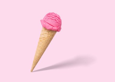 Pembe arka planda pembe dondurma. Yüksek kalite fotoğraf