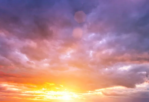 Dramatic Cloudy Sky Sunset Sunrise Sun Rays Breaking Clouds — Stock Photo, Image