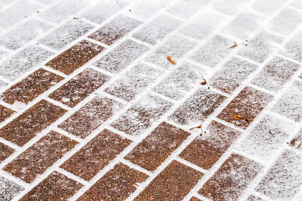 Textura Caminho Paralelepípedos Coberto Com Primeira Neve Inverno Fundo Inverno — Fotografia de Stock