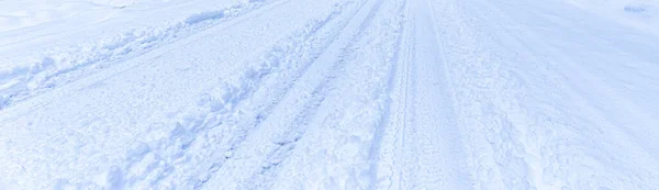 Textur Einer Verschneiten Straße Mit Spuren Von Autoreifen Winterfahrkonzept — Stockfoto