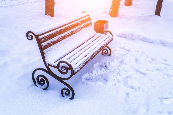 Bench Park Covered Snow Winter Sunny Day Winter Weather First — Fotografia de Stock