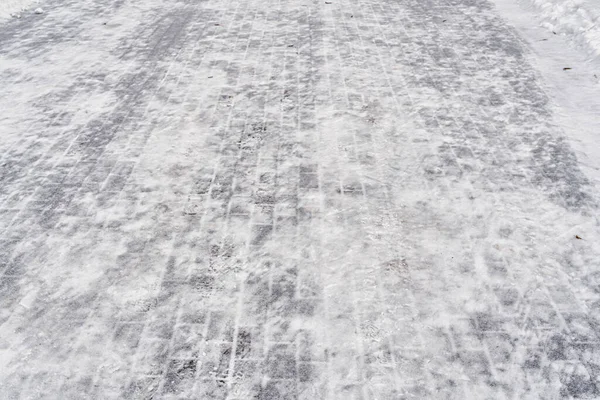 Pavimentazione Sentieri Nel Parco Coperto Con Prima Neve Inverno Tempo — Foto Stock
