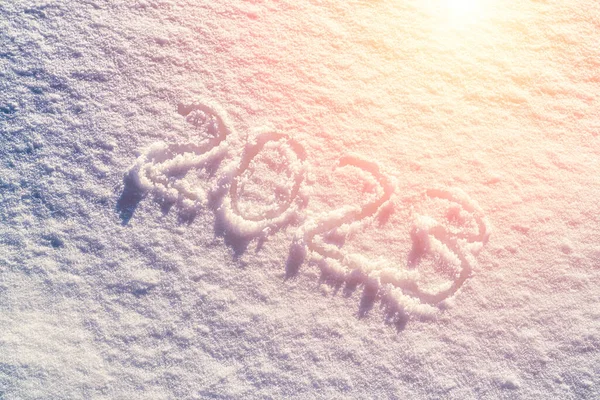 Číslo 2023 Napsané Sněhu Osvětlené Slunečním Svitem Nový Rok Vánoční — Stock fotografie