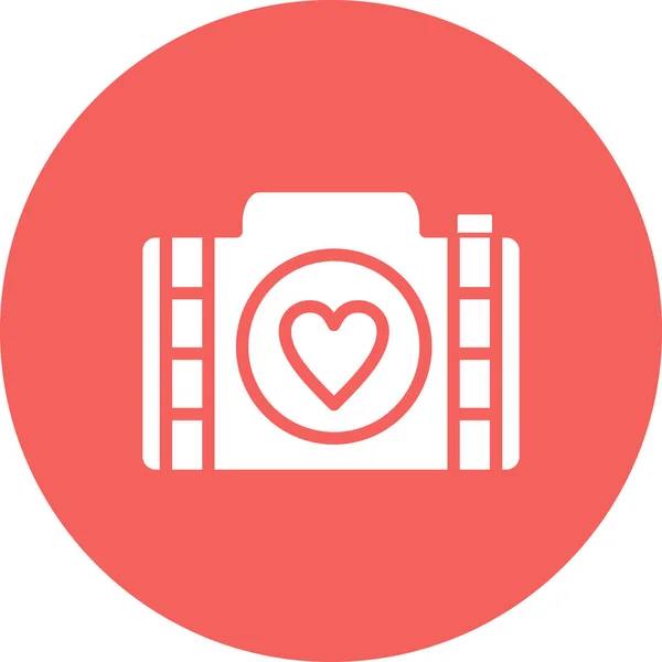 Camera Heart Web Icon Simple Illustration — стоковый вектор