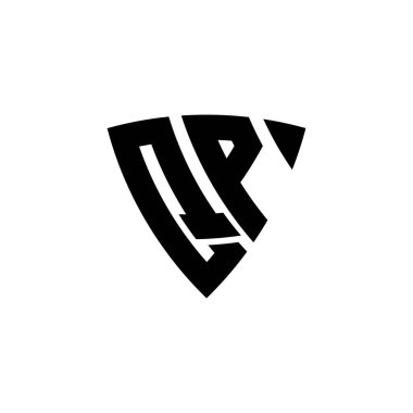 QP Monogram logo harfi, beyaz arkaplanda izole edilmiş üçgen kalkan şekli tasarımı. Üçgen monogram logosu, kalkan monogramı, üçgen kalkan harfi..