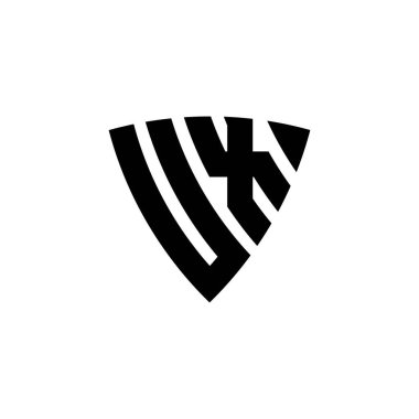 Beyaz arkaplanda izole edilmiş UX Monogram logo harfli üçgen kalkan şekli tasarımı. Üçgen monogram logosu, kalkan monogramı, üçgen kalkan harfi..