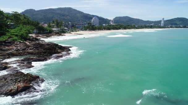 Phuket Tailândia Patong Cidade Visão Aérea Drone Tiro Bela Praia — Vídeo de Stock