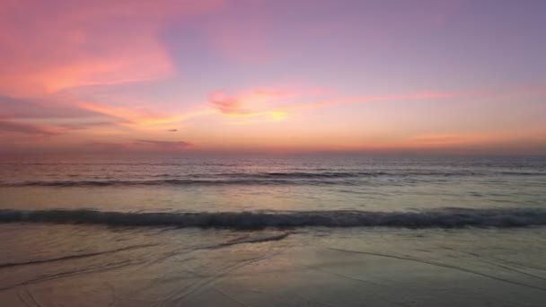 Вид Воздуха Красивый Вид Закат Восход Солнца Над Поверхностью Моря — стоковое видео