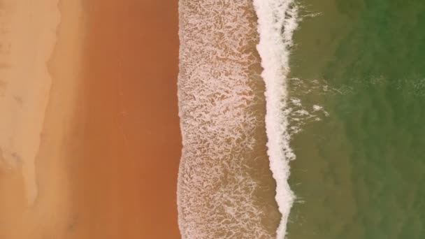 Meer Textur Wellen Schäumen Und Spritzen Strand Schöne Welle Meeresoberfläche — Stockvideo