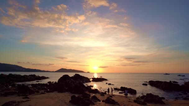 Tropikal Deniz Günbatımında Veya Gündoğumunda Deniz Videosunun Üzerinde Güneş Ufka — Stok video