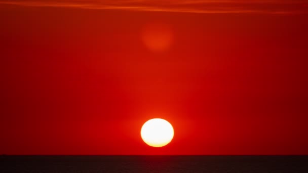 Καταπληκτικό Timelapse Ηλιοβασίλεμα Πάνω Από Θάλασσα Καταπληκτικό Φως Φύση Πολύχρωμο — Αρχείο Βίντεο