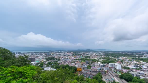 Timelapse Wolken Stromen Blauwe Lucht Gebouwen Phuket City Thailand — Stockvideo
