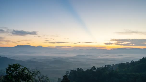 Timelapse Sunrise Fog Mountain Peak Beautiful Light Sunrise Sunset Nature — 图库视频影像