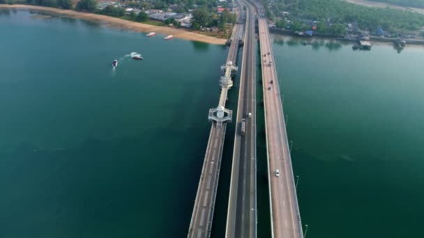 Widok Lotu Ptaka Ujęcie Mostu Sarasin Phuket Tajlandii Ten Most — Wideo stockowe