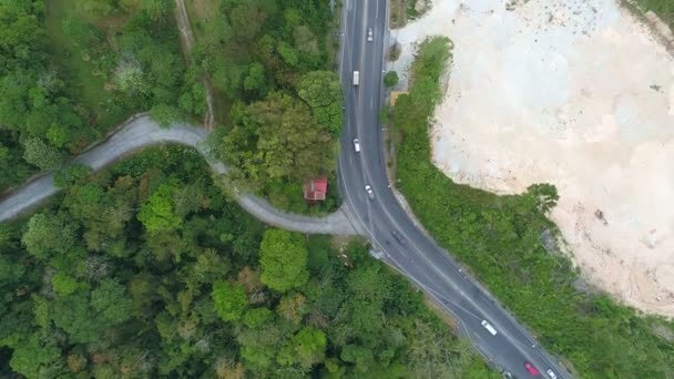 Vue Aérienne Route Montagne Forêt Automne Vue Dessus Drone Route — Video