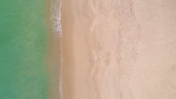 Veduta Aerea Drone Fotocamera Bella Spiaggia Tropicale Mare Sabbioso Onde — Video Stock