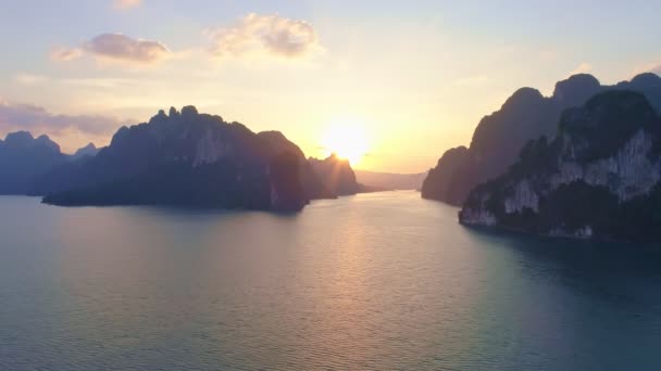 Aerial Drone View Tropical Mountain Peak Thailand Beautiful Archipelago Islands — Stock Video