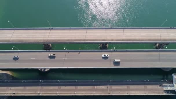 Sarasin桥空中景观与汽车在桥梁道路图像交通背景中的应用 — 图库视频影像