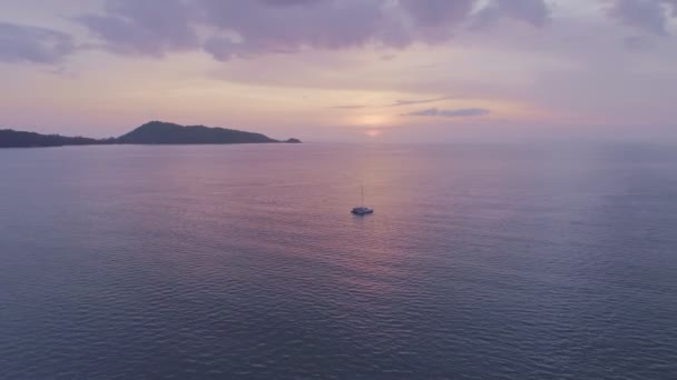 Hava Manzaralı Güzel Gün Batımı Deniz Yüzeyinde Gün Doğumu Güzel — Stok video
