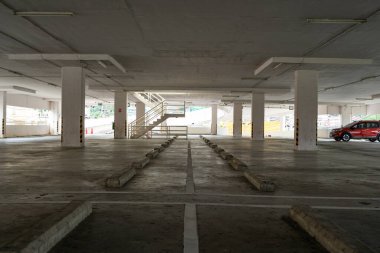 Garaj mağazası içi boş otopark ya da garaj iç mimari ofis