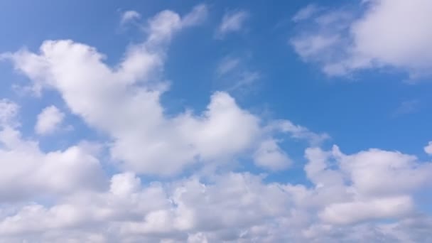 Summer Clouds Tła Błękitne Niebo Białe Chmury Chmury Krajobraz Timelapse — Wideo stockowe
