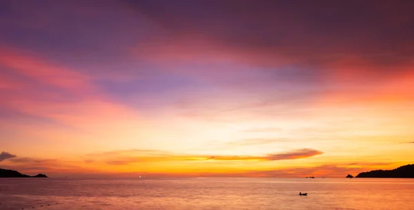 Landscape Long Exposure Majestic Clouds Sky Sunset Sunrise Sea Reflection — Stockfoto