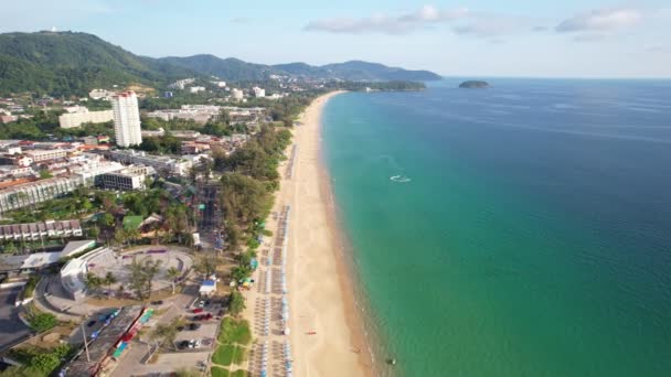 Aerial Drone Shot Tropical Sea Beautiful Waves Crashing Sandy Shores — Wideo stockowe