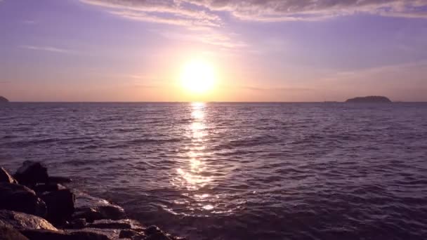 Tropisches Meer Bei Sonnenuntergang Oder Sonnenaufgang Über Dem Meer Video — Stockvideo