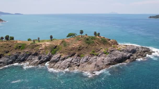 Luftaufnahme Phuket Küste Laem Promthep Kap Schönes Meer Bei Phuket — Stockvideo