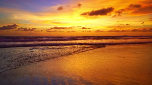 Gün Batımında Tropikal Deniz Deniz Üzerinde Gün Doğumu Güneş Ufka — Stok video