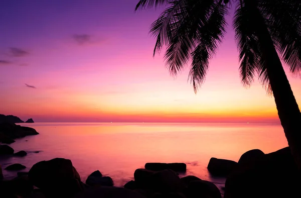 Пейзаж Длительное Воздействие Величественных Облаков Небе Закат Восход Солнца Над — стоковое фото