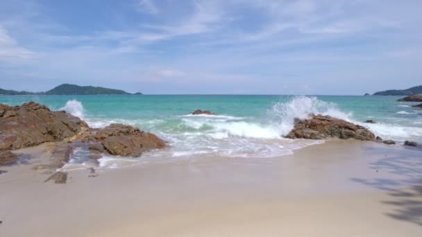 Sea Beach Beautiful Waves Foaming Splashing Beach Sand Ocean Sea — Stockvideo