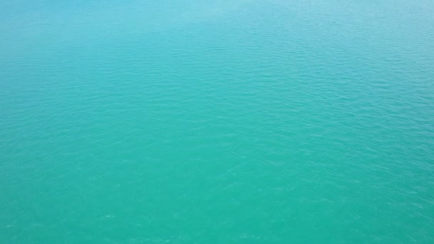 Bela Paisagem Verão Mar Ondas Superfície Água Mar Vídeo Alta — Vídeo de Stock