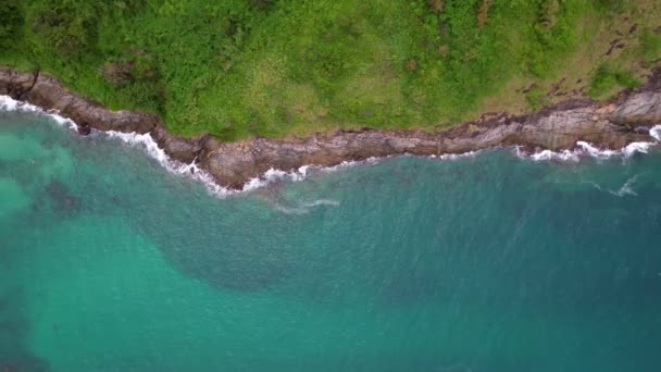 Aerial View Top Seashore Big Wave Crashing Rock Cliff Beautiful — Video