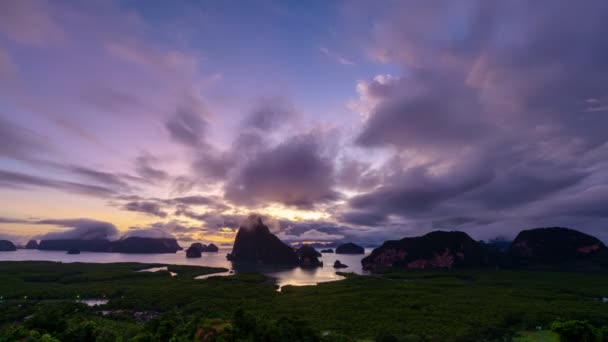 Time Lapse Donkere Wolken Boven Zee Zonsopgang Hemel Landschap Verbazingwekkende — Stockvideo