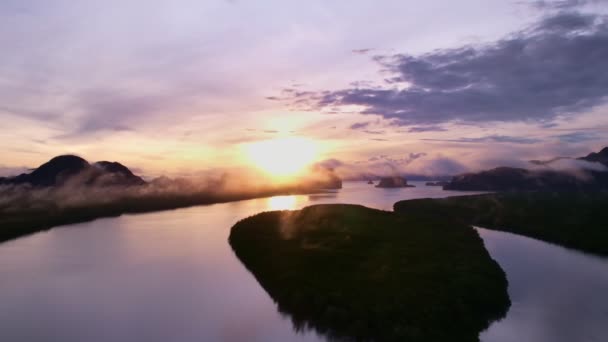 Zeitraffer Bunte Wolken Über Dem Meer Erstaunlicher Sonnenuntergang Oder Sonnenaufgang — Stockvideo