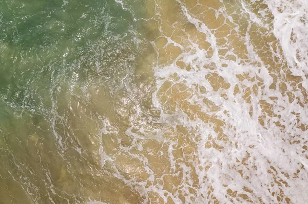 Αεροφωτογραφία Drone Πάνω Από Θάλασσα Παραλία Όμορφη Θάλασσα Κύματα Φόντο — Φωτογραφία Αρχείου