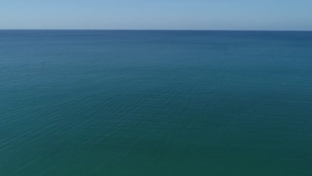 Uitzicht Vanuit Lucht Prachtig Uitzicht Zonsondergang Zonsopgang Donker Zeeoppervlak Prachtige — Stockvideo