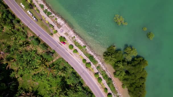Flygfoto Kurva Väg Längs Stranden Vid Phuket Thailand Vacker Kust — Stockvideo